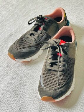 Sorel Women Kinetic Line Sneakers In Alpine Tundra size 8.5 New without tag! 🏷️